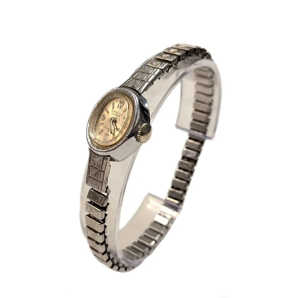 Gruen Vintage 1970s Precision 17 Jeweled Stainless Steel Dainty Bracelet Watch